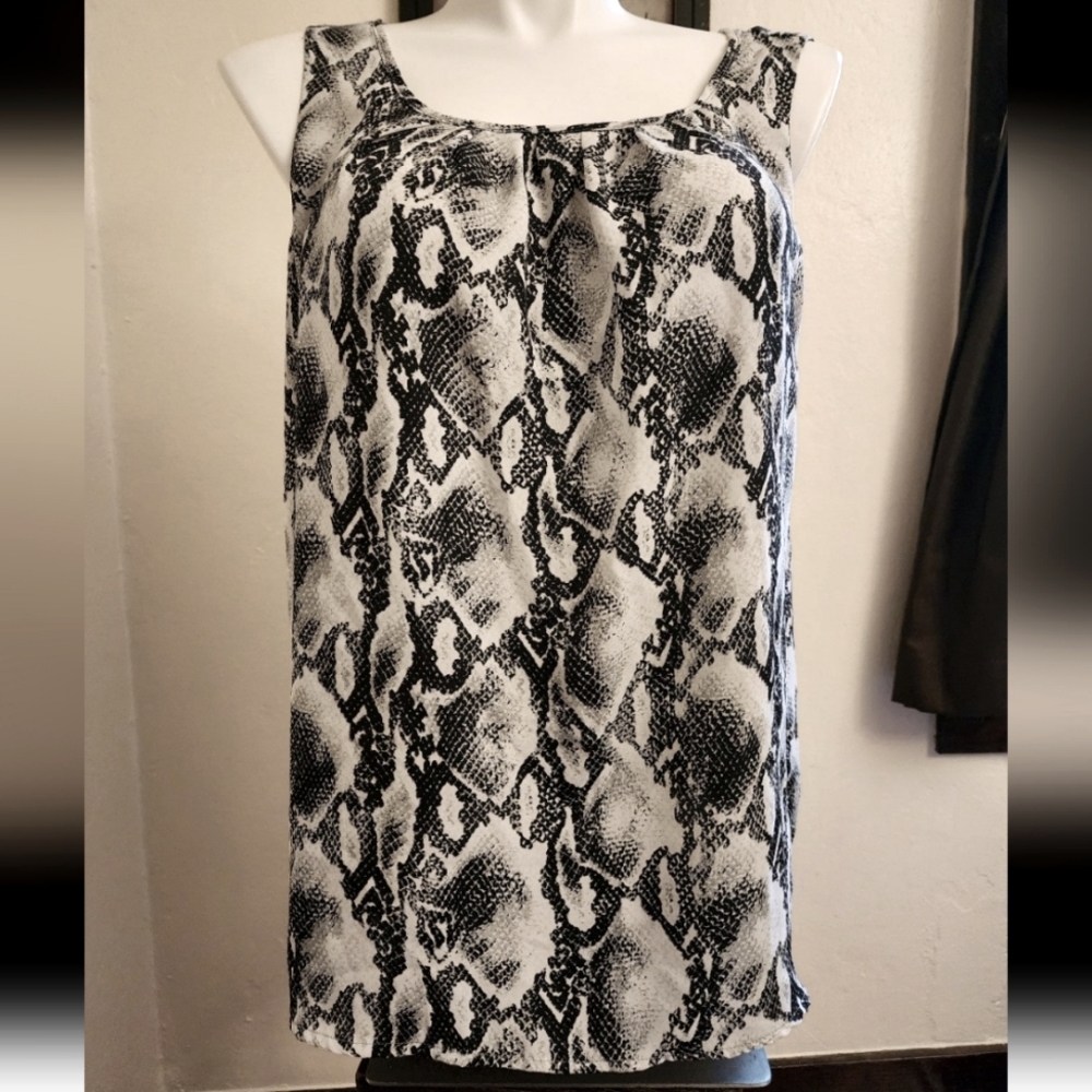 Apt. 9 Scoop Neck Chiffon Snake Print Pullover Top, XL, Black/White/Grey